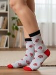 Kırmızı Dil Çıkaran Tasarım Soket Çorap
