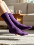 Mor Düz Renk Desensiz Soket Çorap