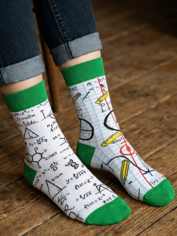 sağlı sollu matematik formülleri desenli soket Çorap