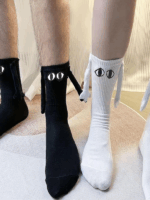 El Ele Tutuşan Magnet Tenis Çorap